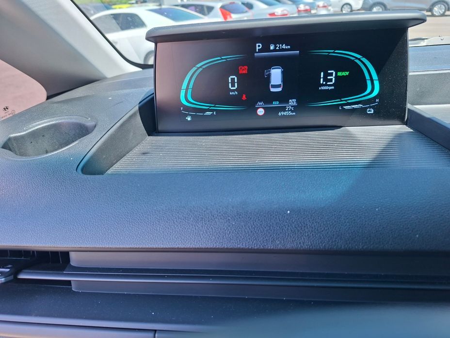 Hyundai Staria 2025