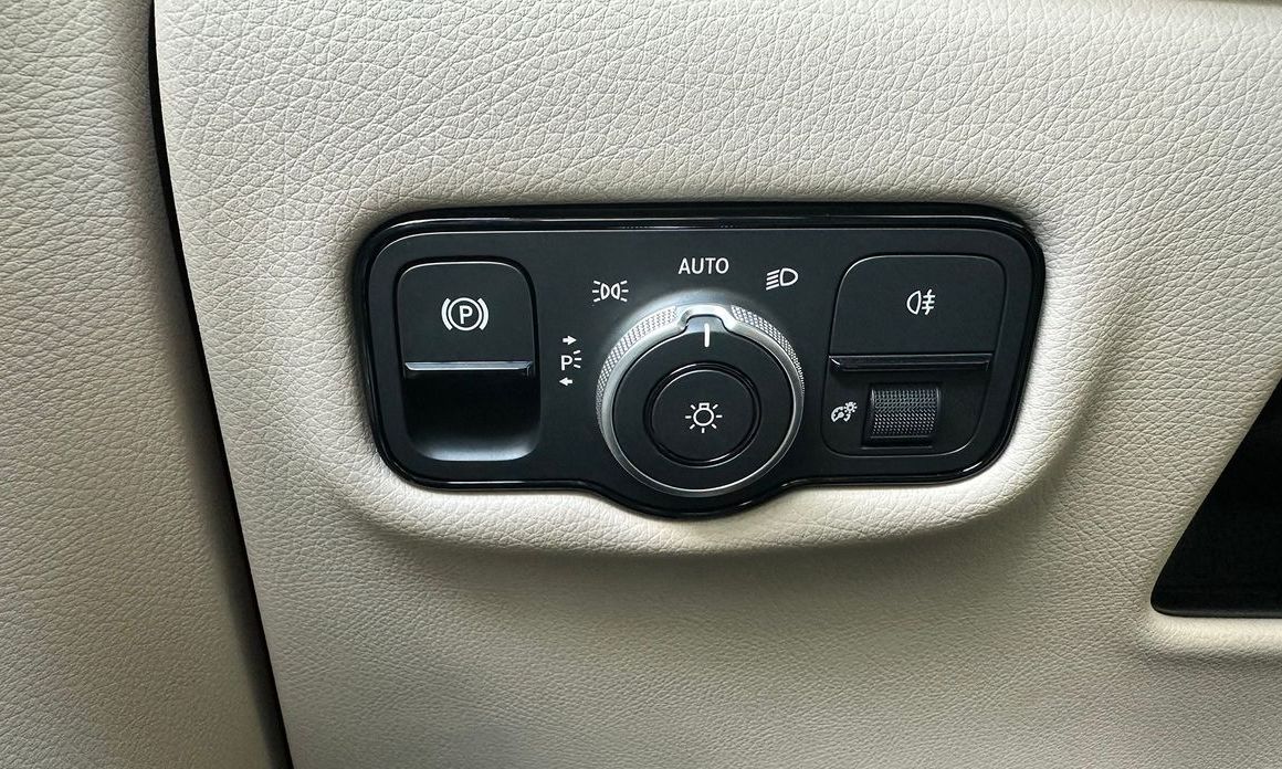 Mercedes-Benz V-Class 2025