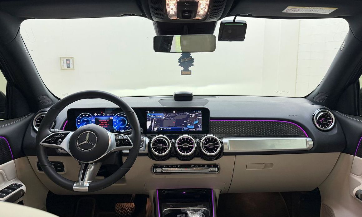 Mercedes-Benz EQB 2026