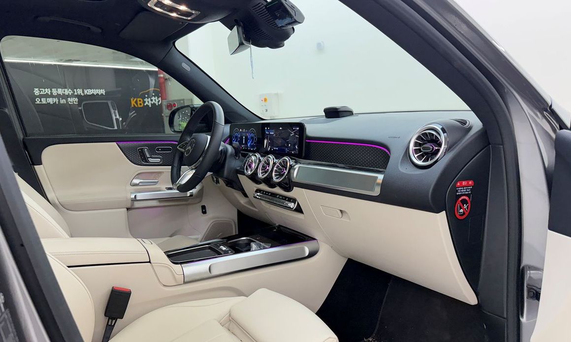 Mercedes-Benz EQB 2026