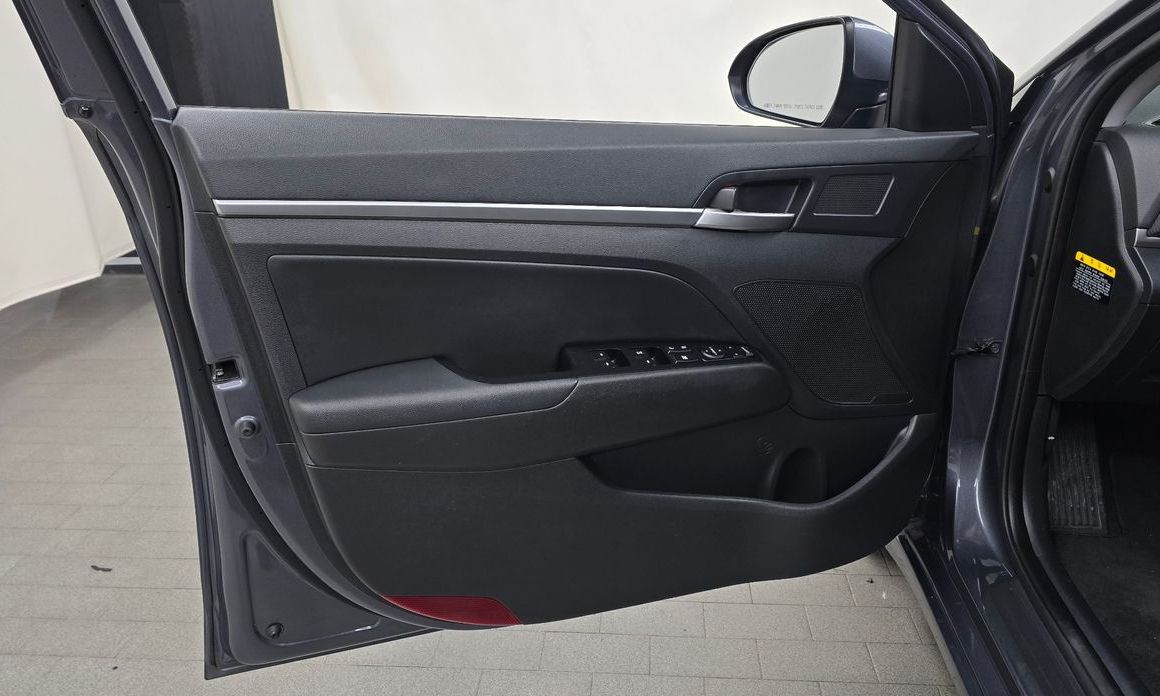 Hyundai AVANTE 2019