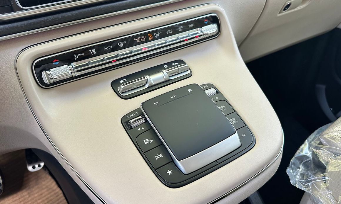 Mercedes-Benz V-Class 2025