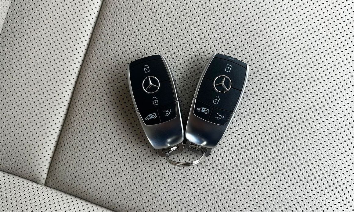 Mercedes-Benz V-Class 2025