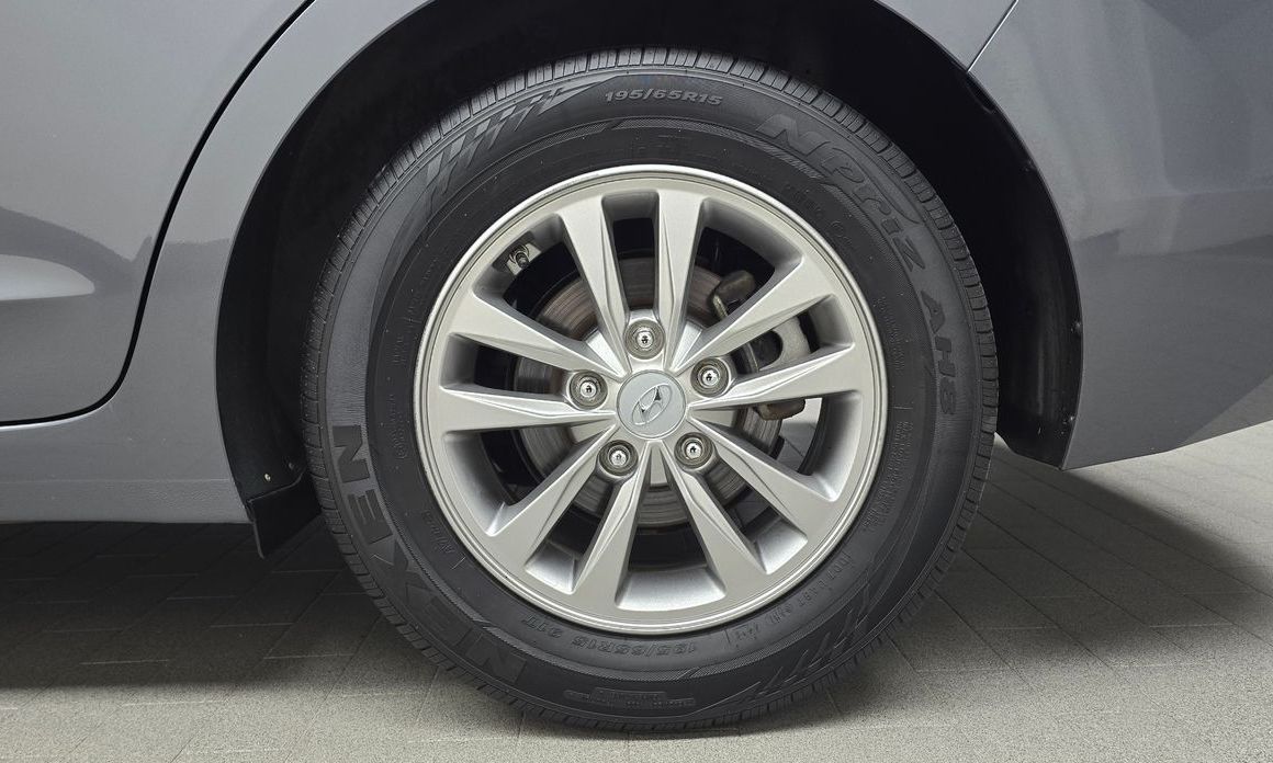 Hyundai AVANTE 2019