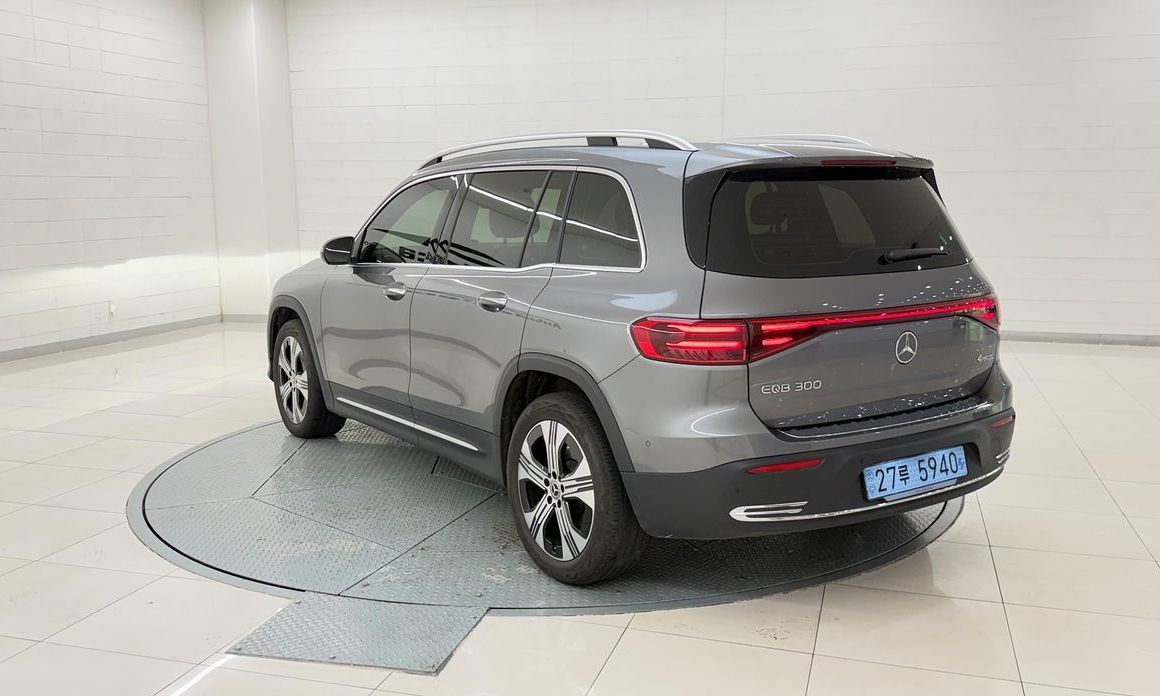 Mercedes-Benz EQB 2026