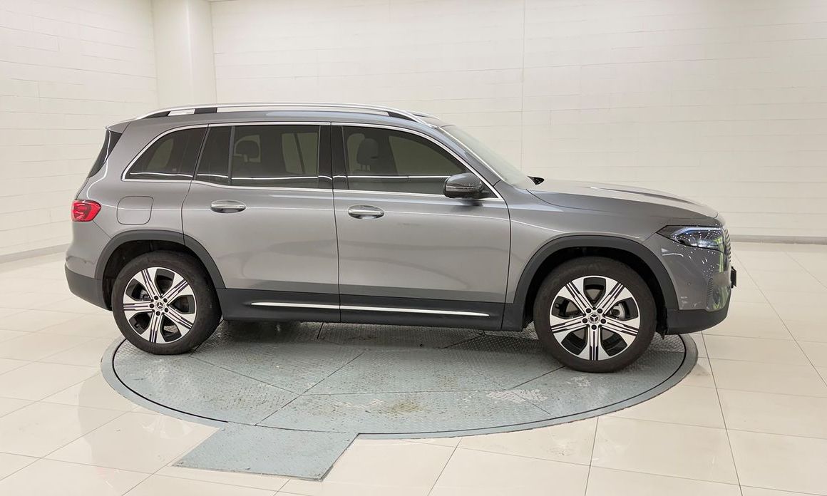 Mercedes-Benz EQB 2026