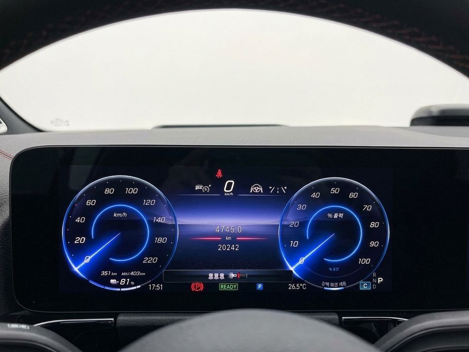 Mercedes-Benz EQA 2024
