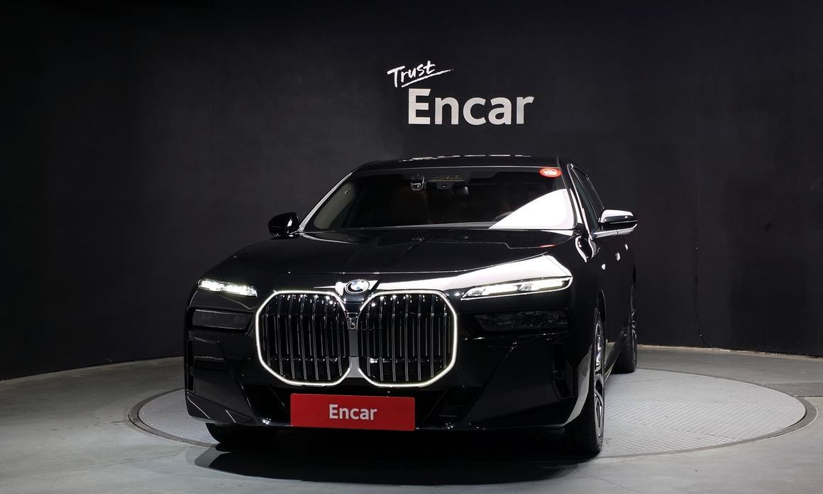 BMW 7-Series 2025