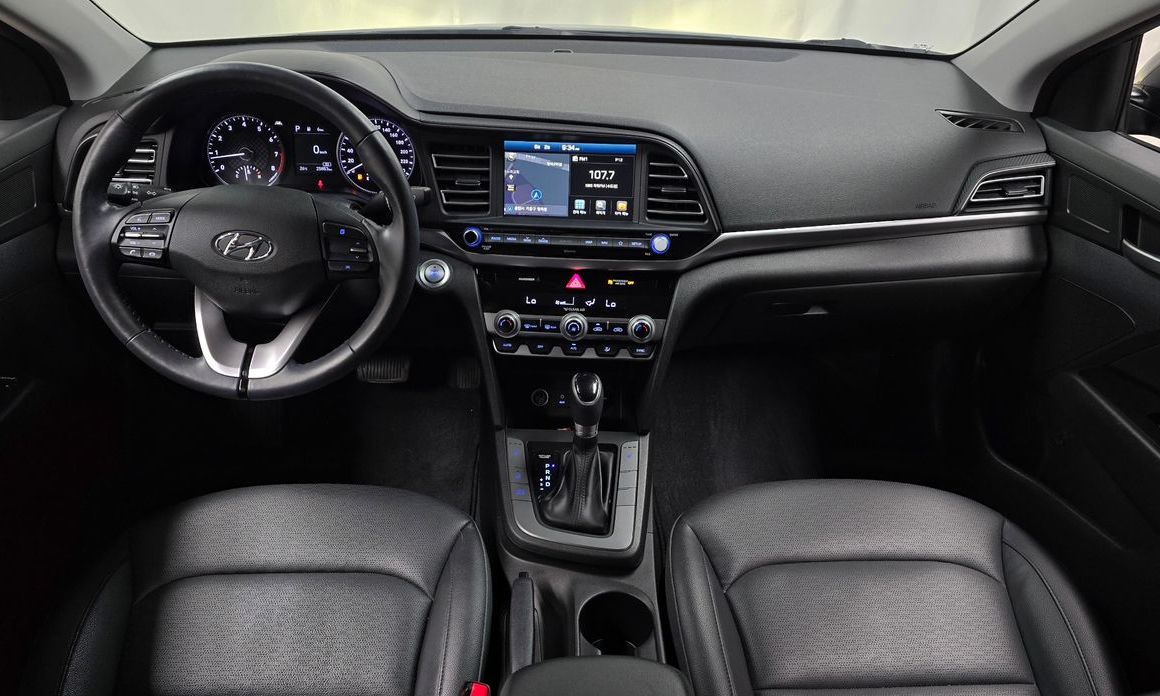Hyundai AVANTE 2019
