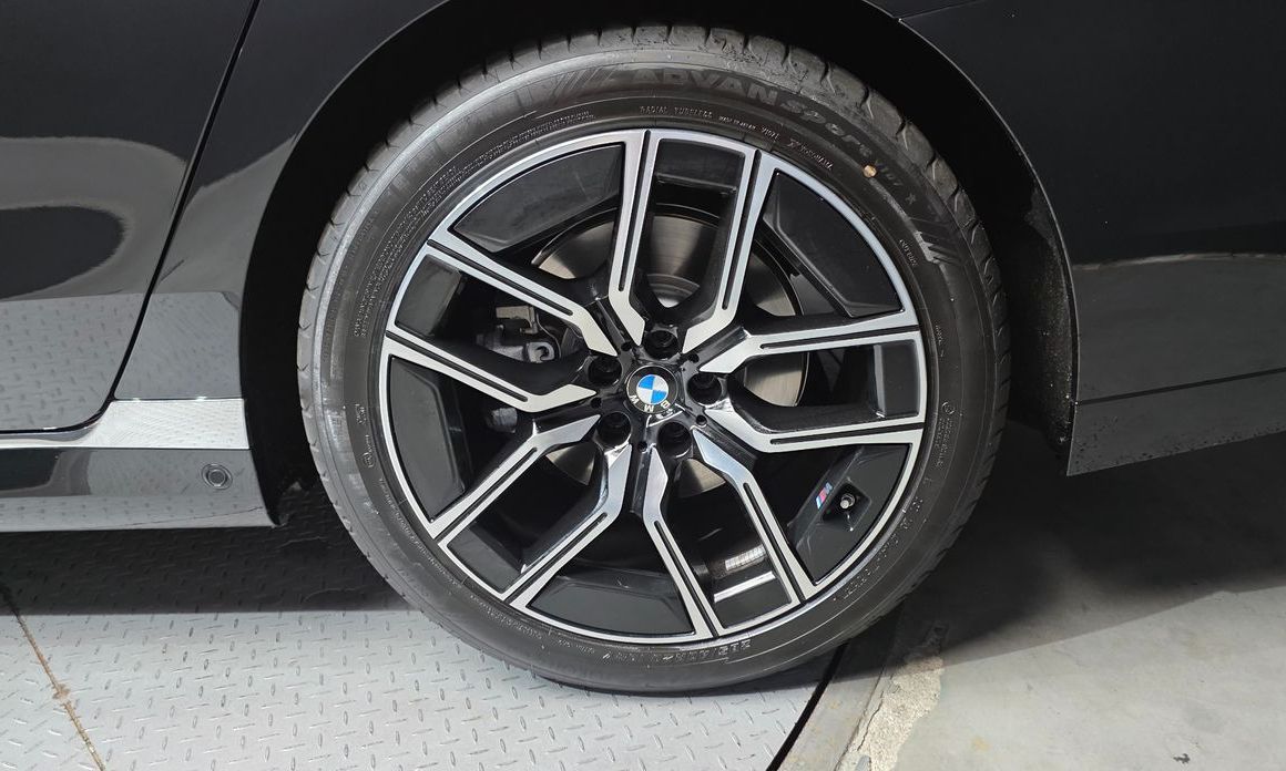 BMW 7-Series 2025