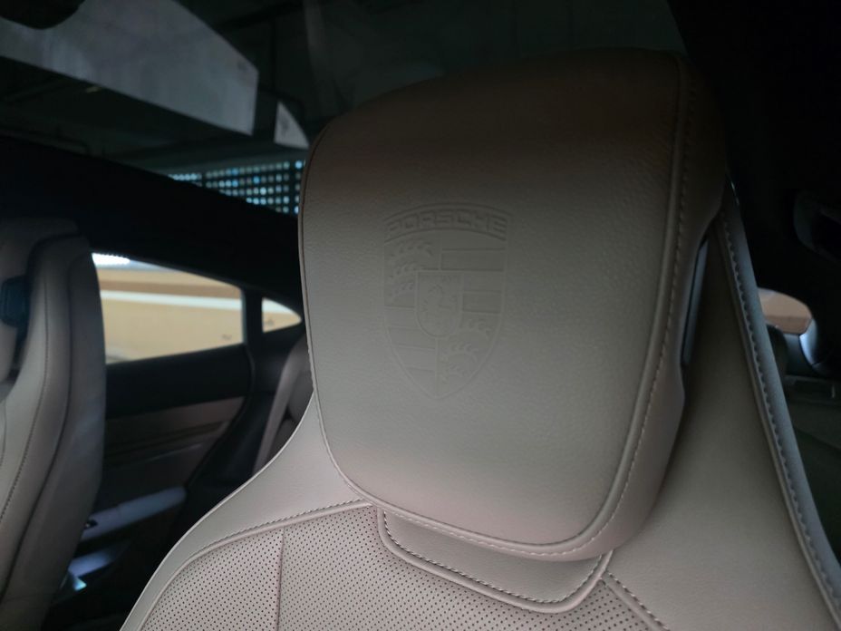 Porsche Taycan 2022