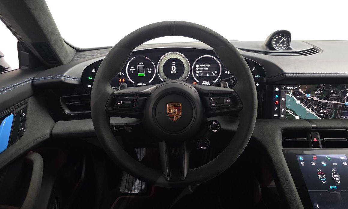 Porsche Taycan 2025