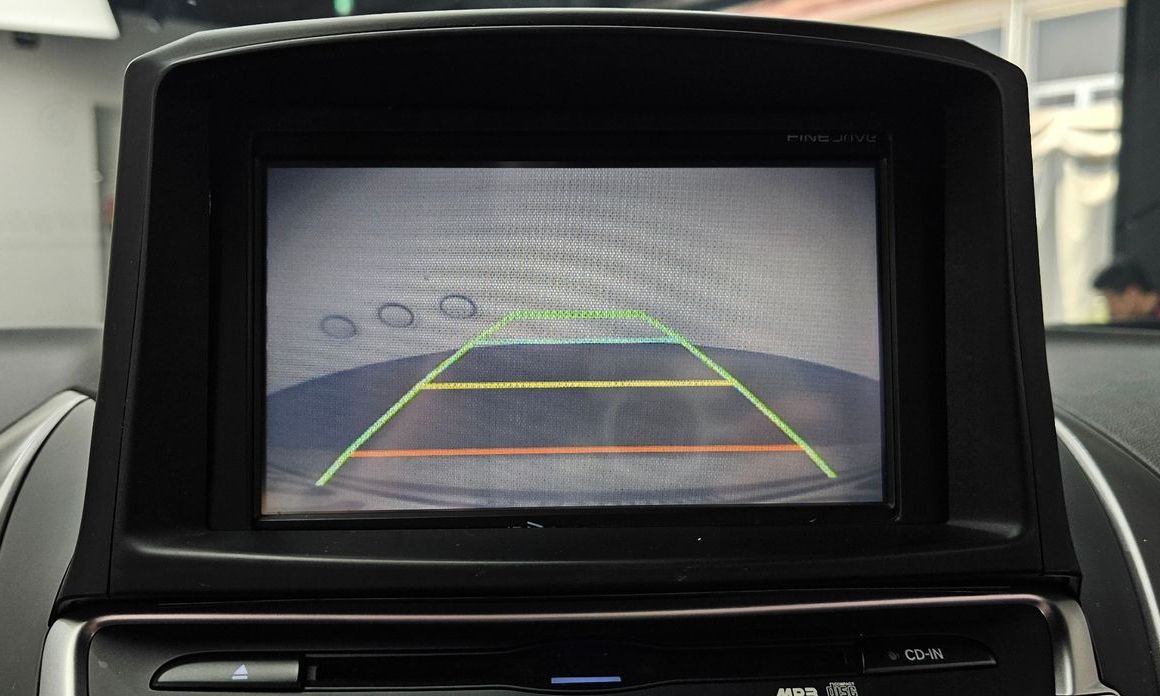 Hyundai AVANTE 2012