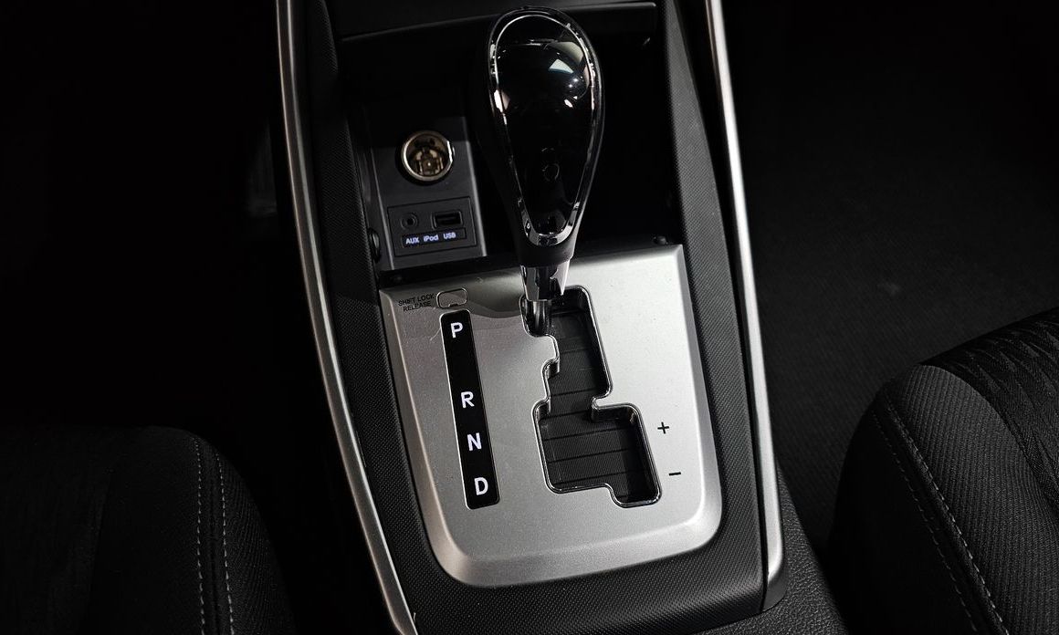Hyundai AVANTE 2012