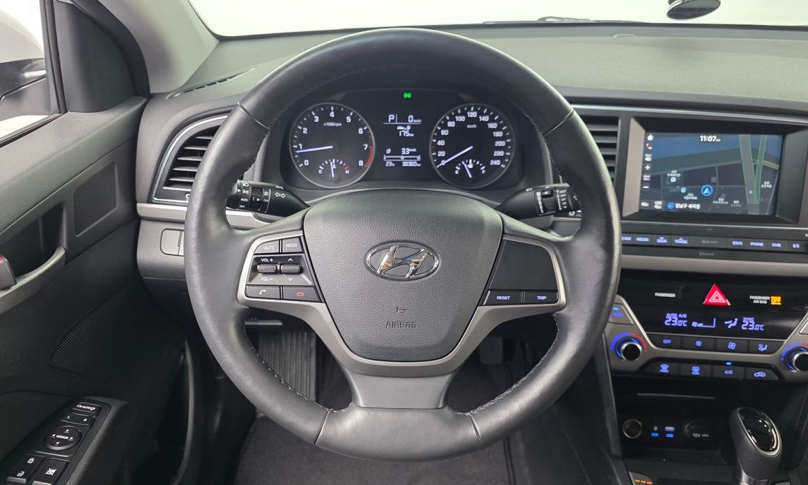 Hyundai AVANTE 2017