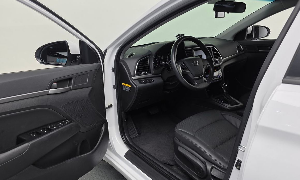 Hyundai AVANTE 2017