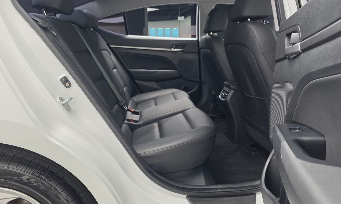 Hyundai AVANTE 2017