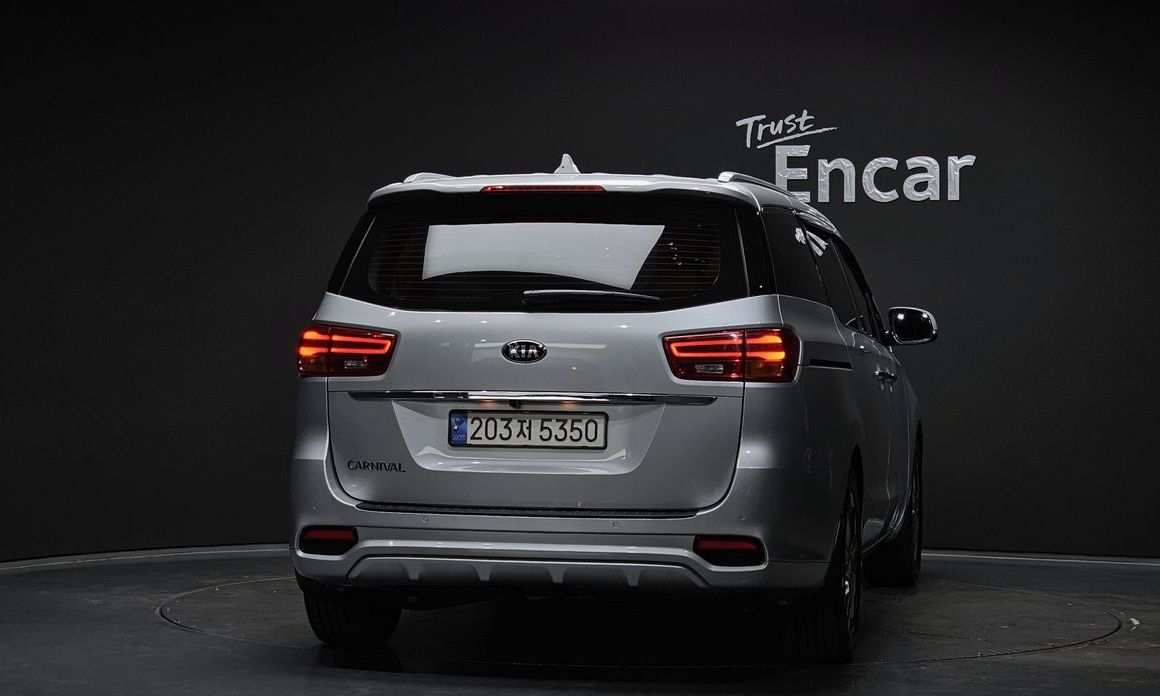 Kia Canival 2019
