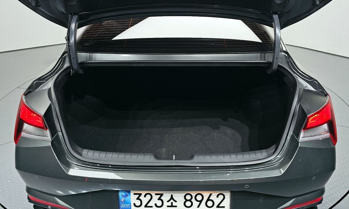 Hyundai AVANTE 2021