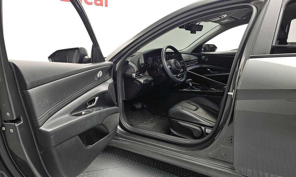 Hyundai AVANTE 2021