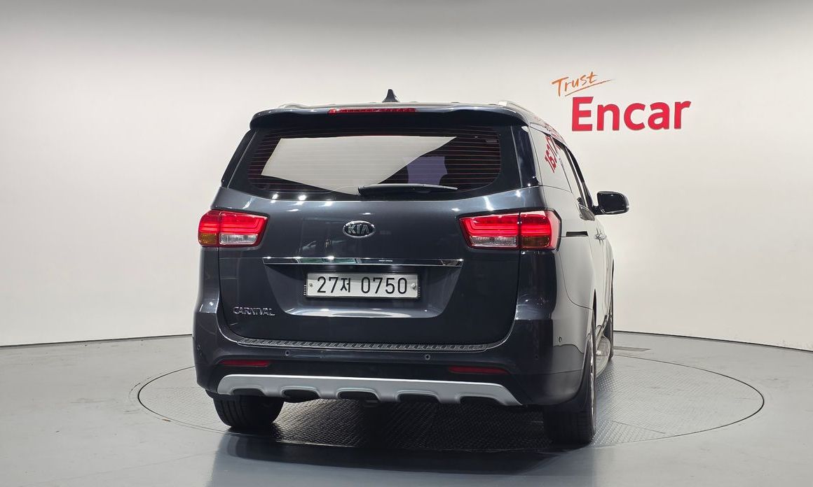 Kia Canival 2017