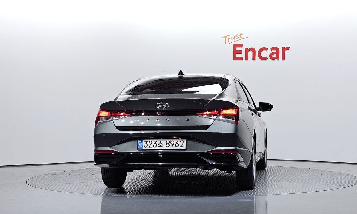 Hyundai AVANTE 2021