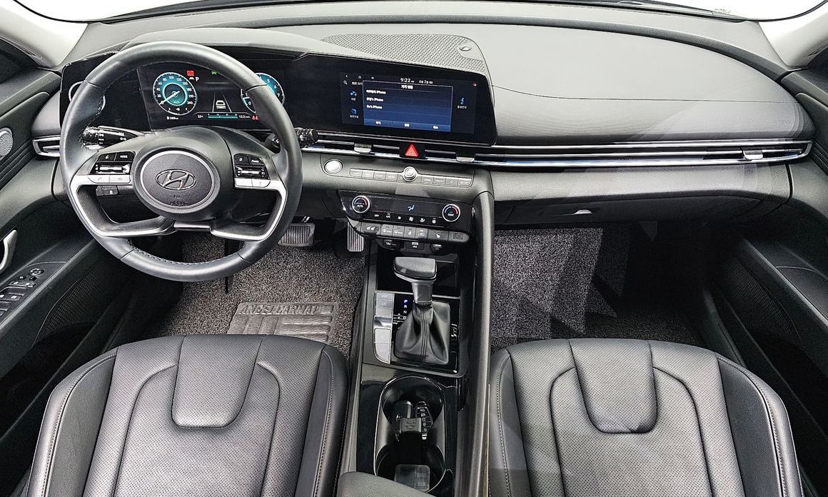 Hyundai AVANTE 2021