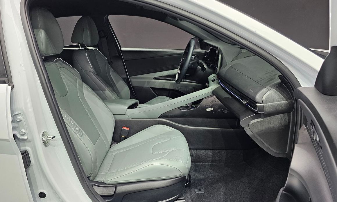 Hyundai AVANTE 2024