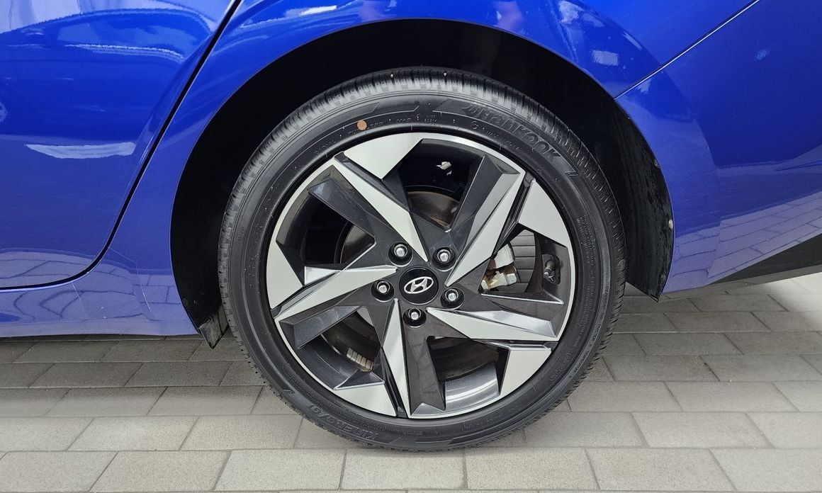 Hyundai AVANTE 2021