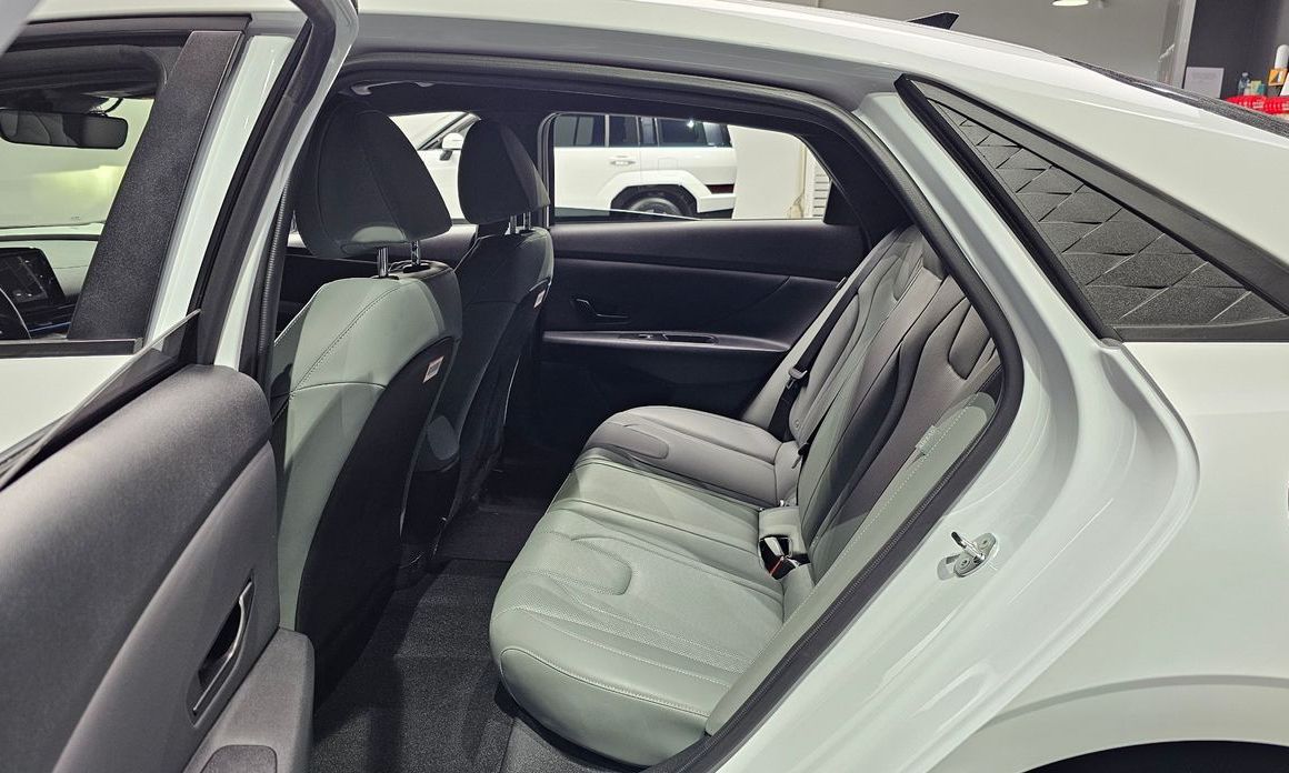 Hyundai AVANTE 2024