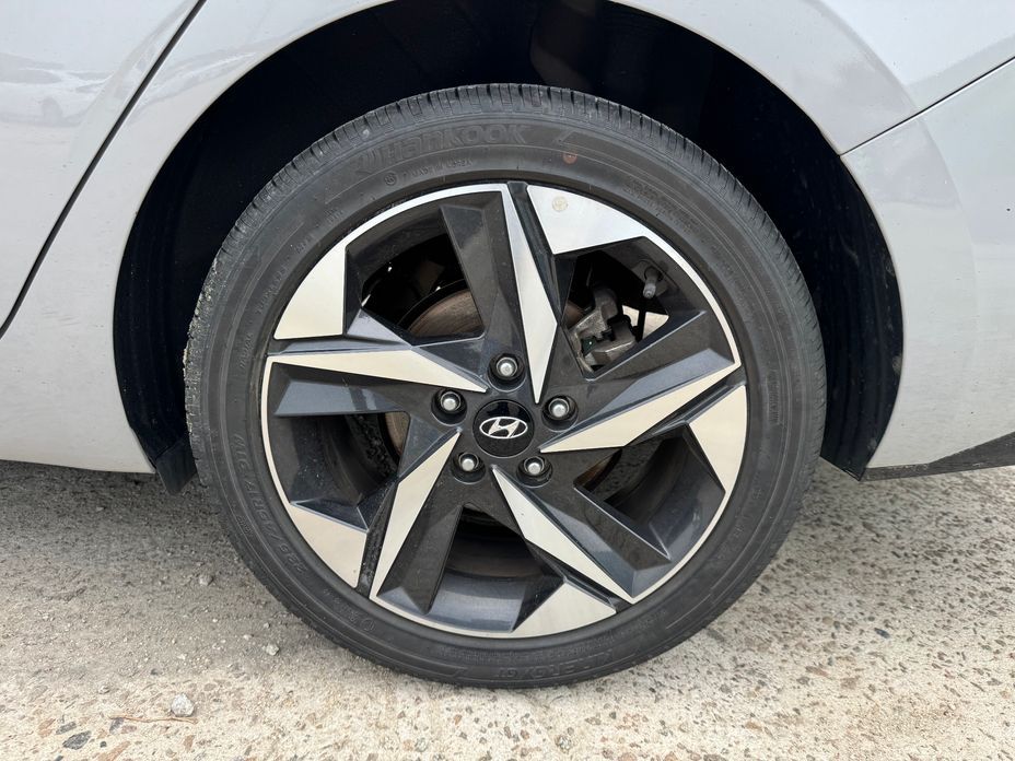 Hyundai AVANTE 2023