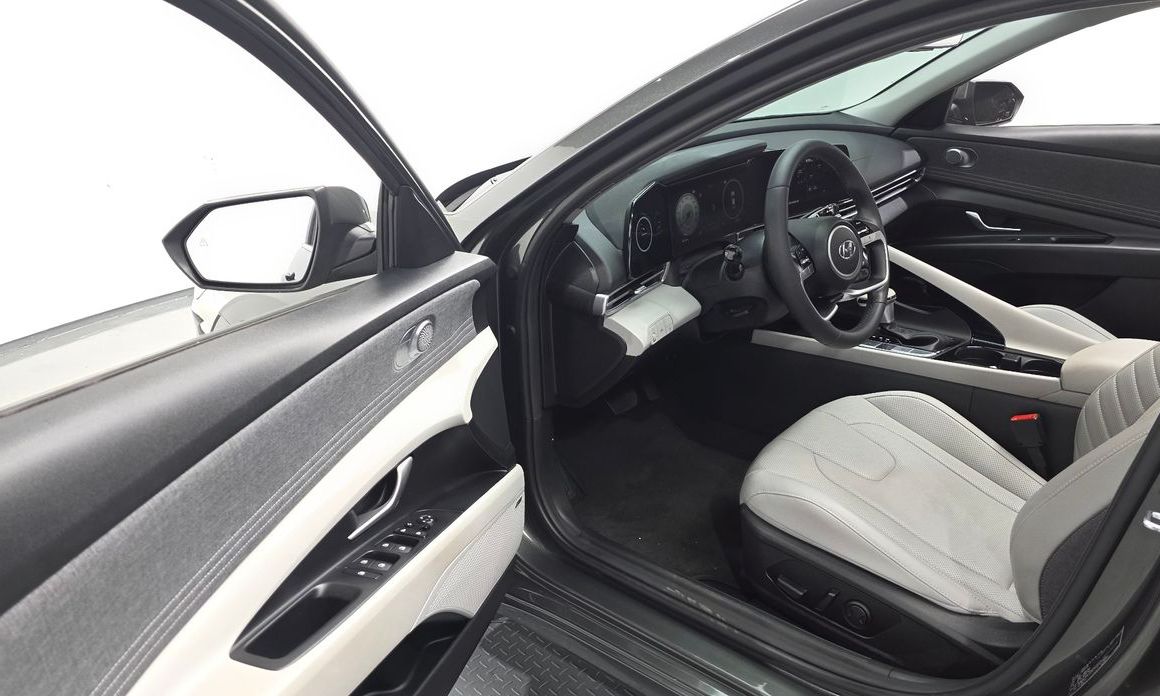 Hyundai AVANTE 2023
