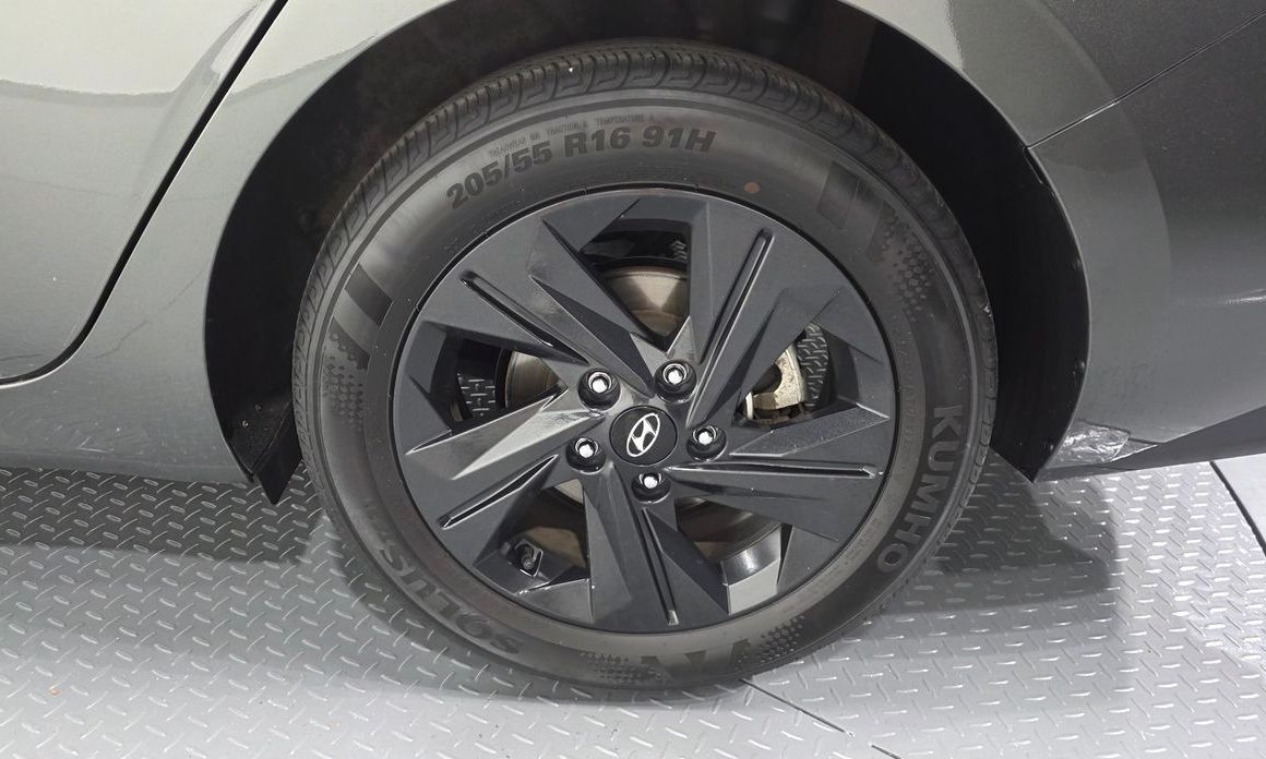 Hyundai AVANTE 2023