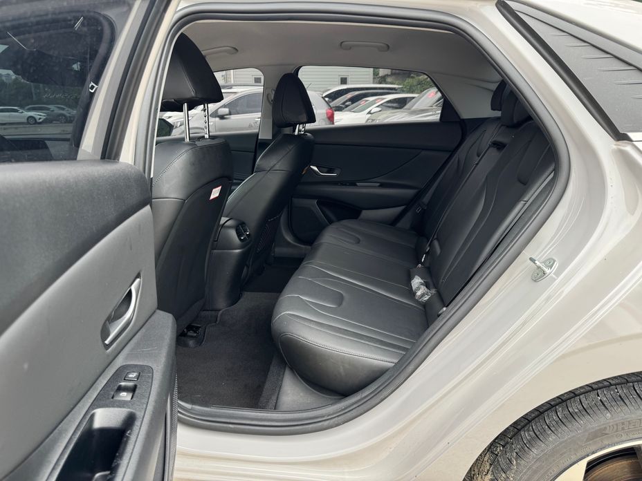 Hyundai AVANTE 2023