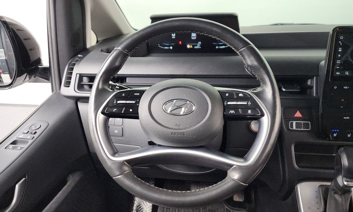 Hyundai Staria 2023