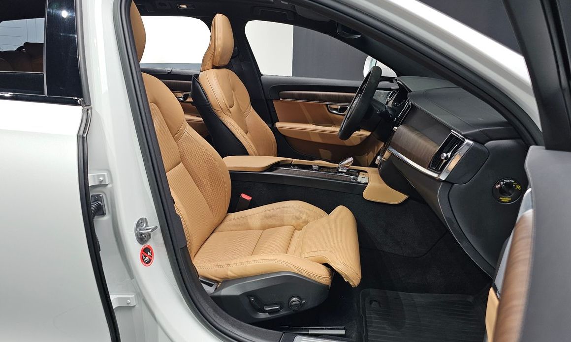 Volvo V90 2023