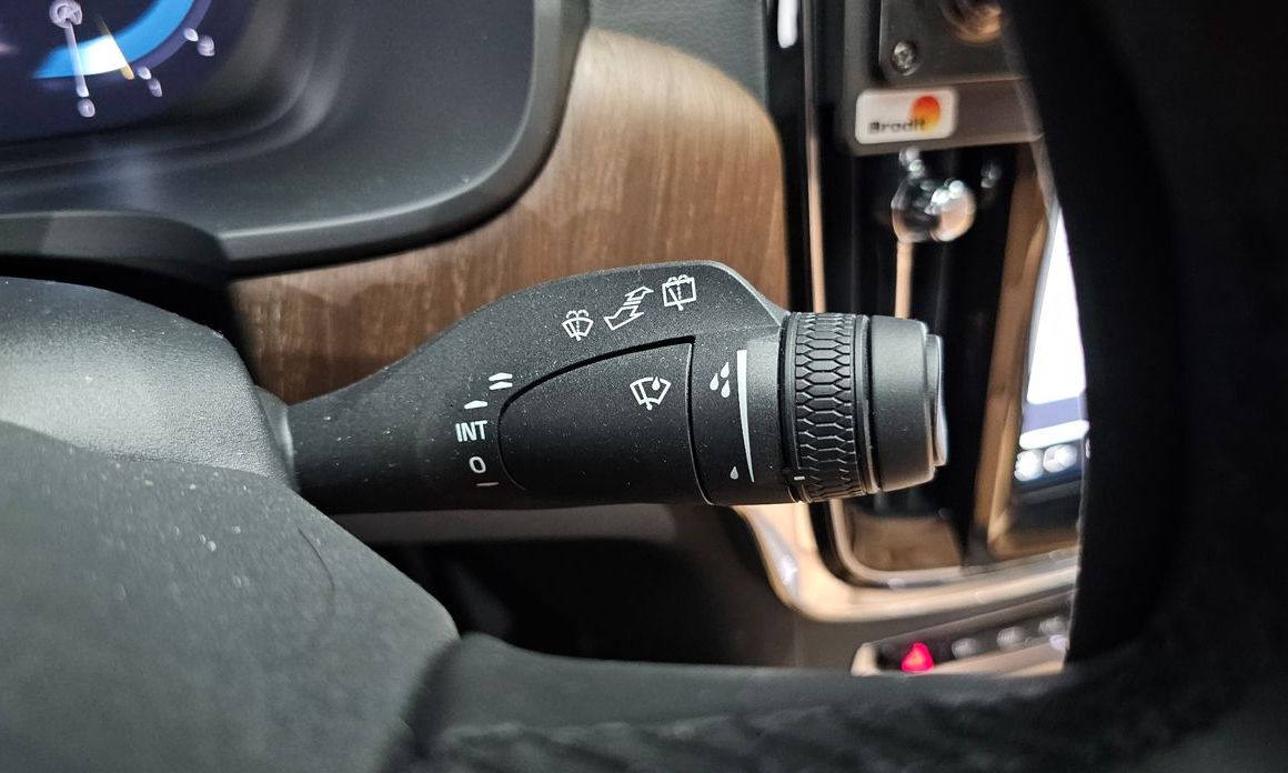 Volvo V90 2023