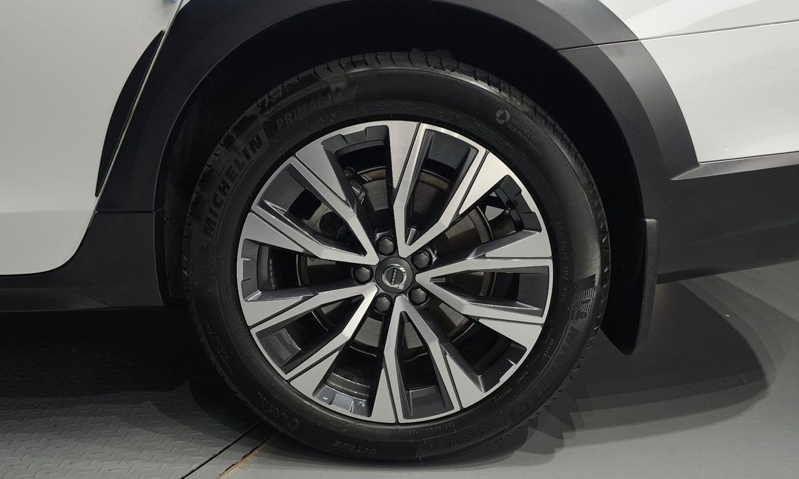Volvo V90 2023