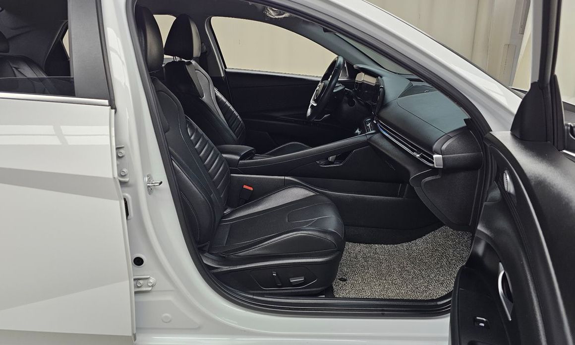 Hyundai AVANTE 2024
