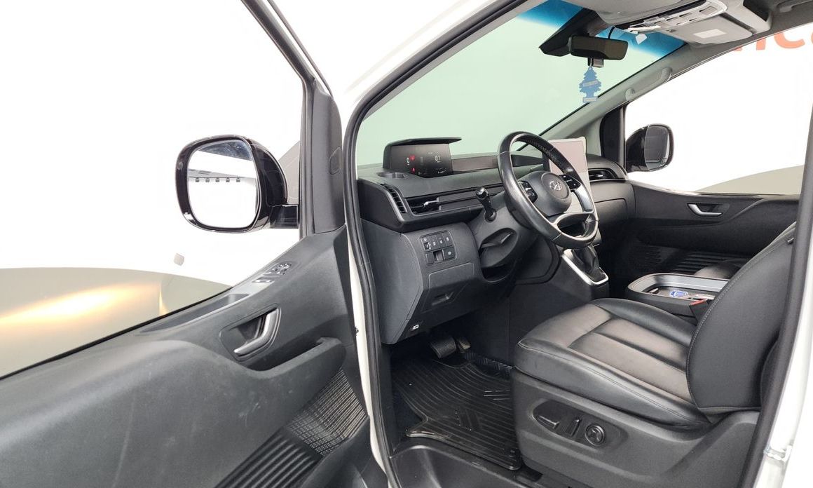 Hyundai Staria 2023