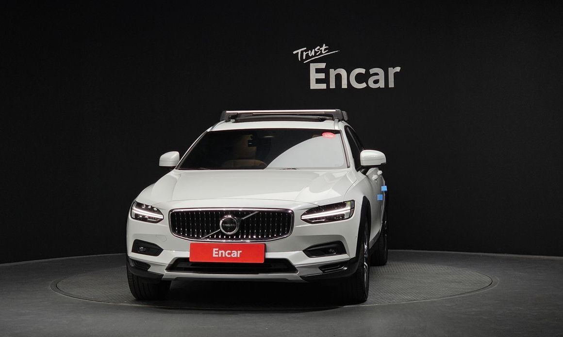Volvo V90 2023