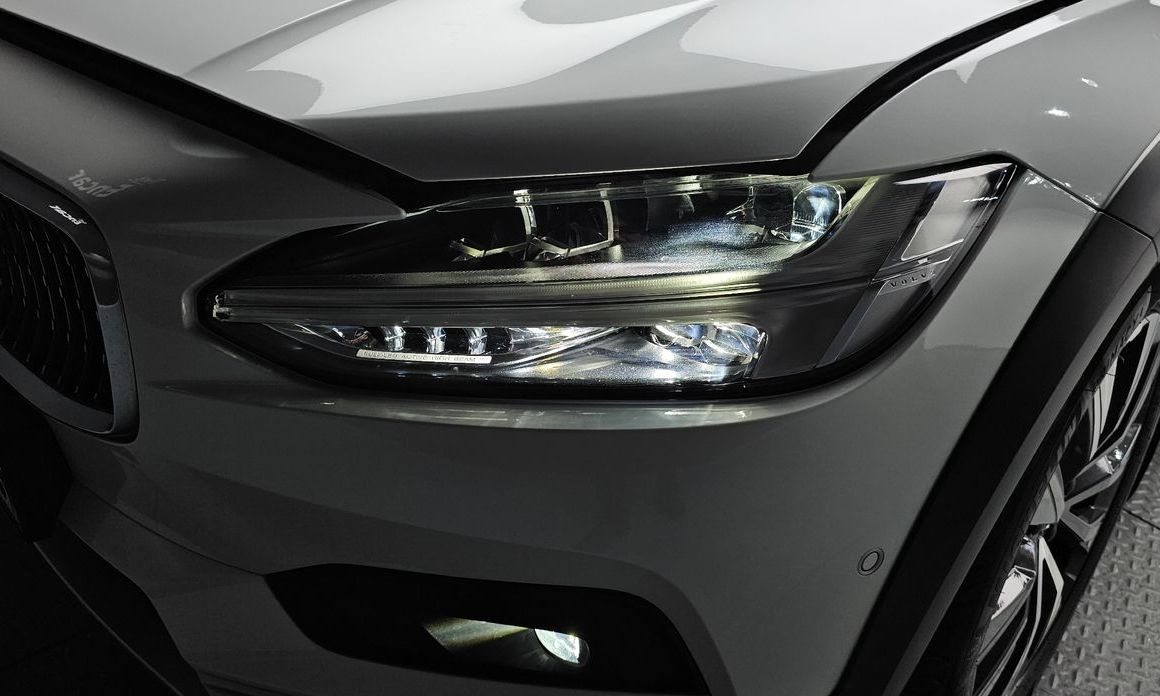 Volvo V90 2023