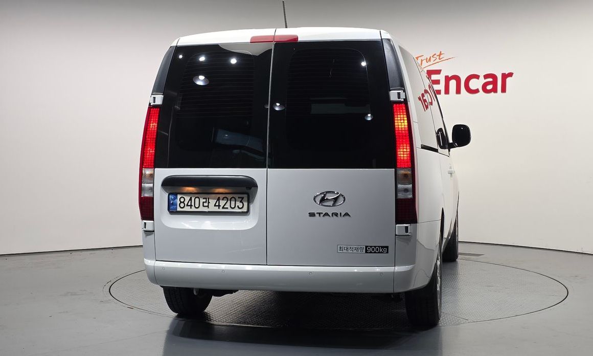 Hyundai Staria 2024