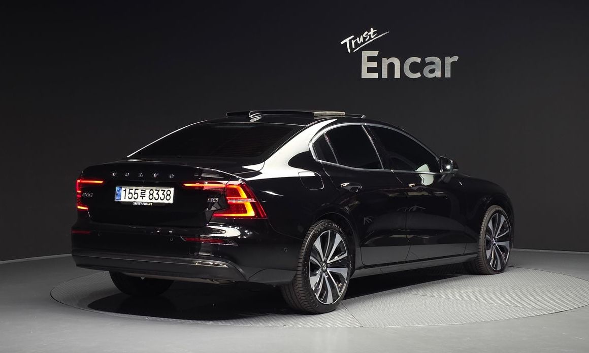 Volvo S60 2024