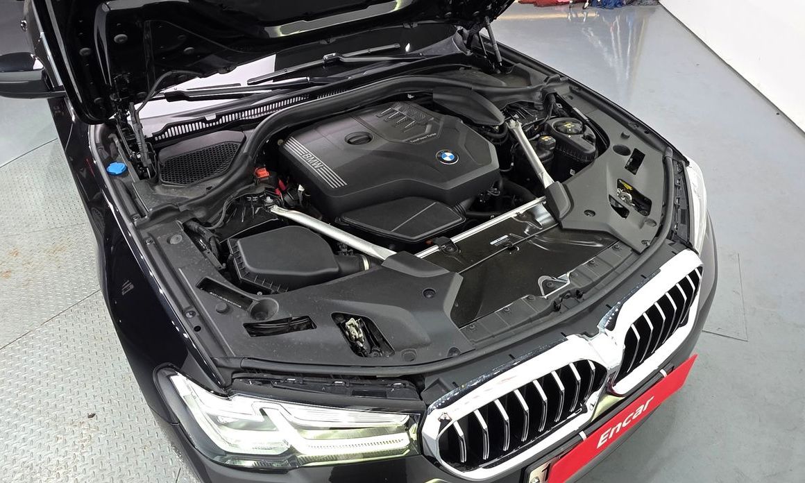 BMW 5-Series 2022