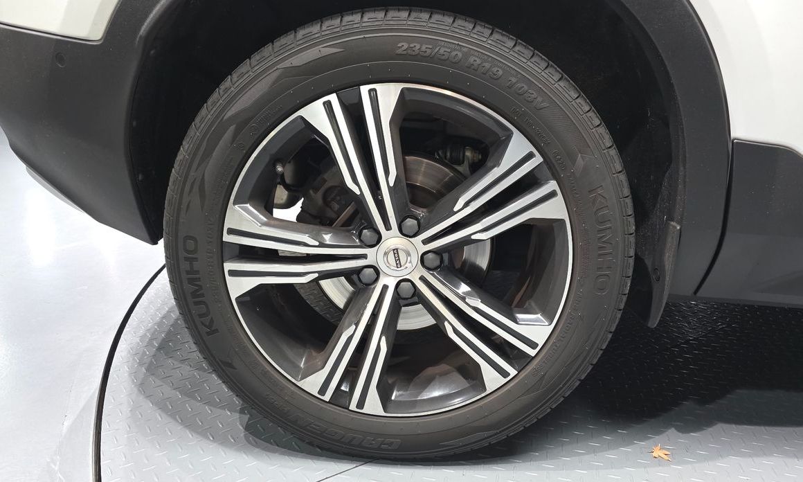 Volvo XC40 2021