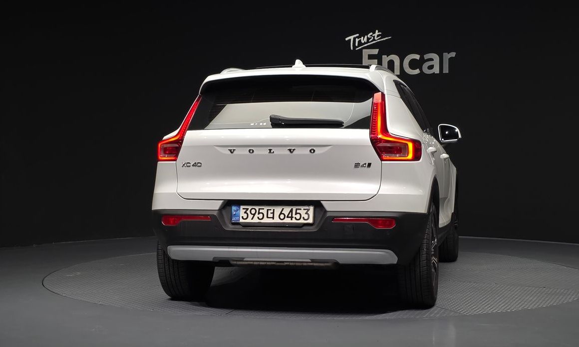 Volvo XC40 2021