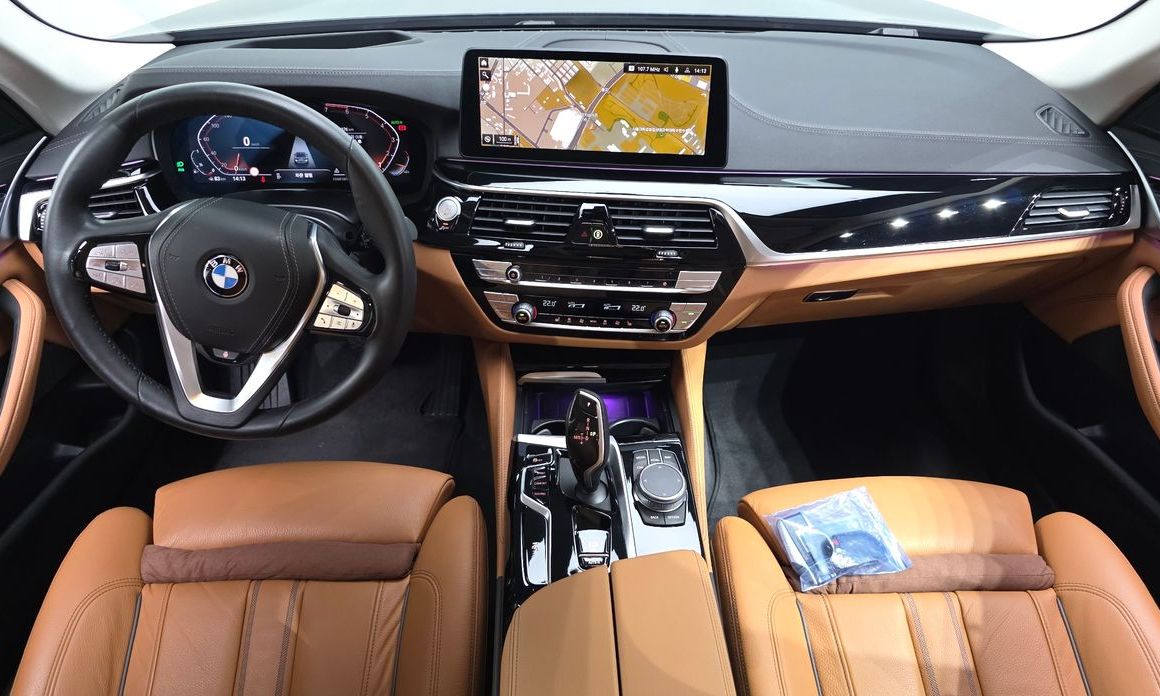 BMW 5-Series 2022