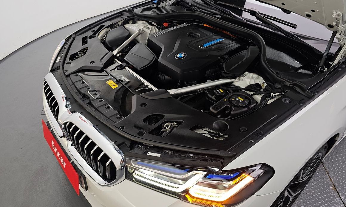 BMW 5-Series 2022