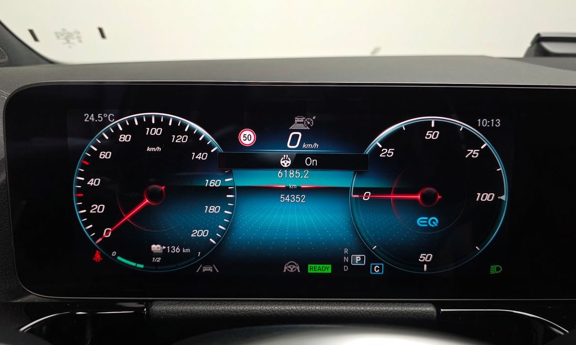 Mercedes-Benz EQA 2021